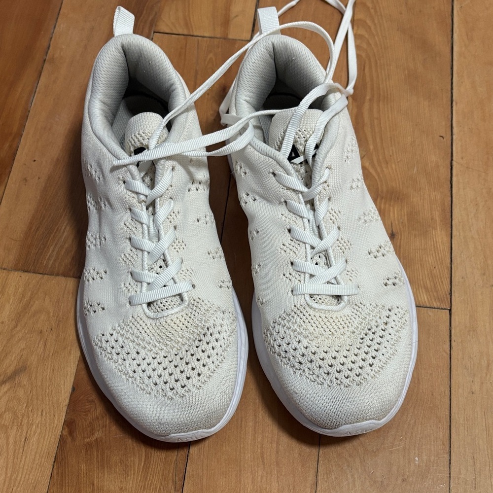 APL TechLoom Pro Sneakers
